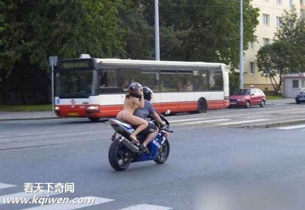 搜罗各地的摩托车强人 让人笑抽了(组图)